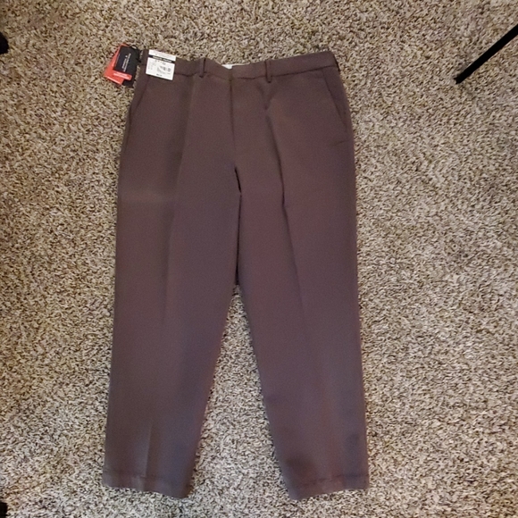 Roundtree & Yorke Other - ❤Roundtree & York pants NWT brown 40"X32"